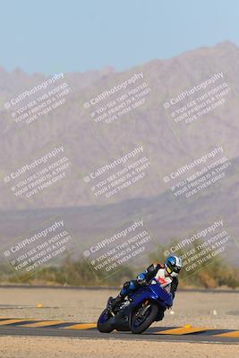 media/Dec-09-2023-SoCal Trackdays (Sat) [[76a8ac2686]]/Turn 4 Set 1 (1120am)/